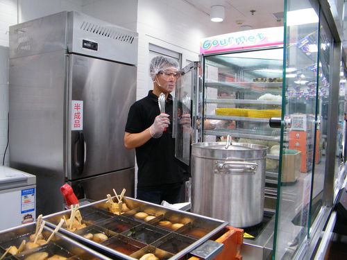 一頓溫?zé)嵩绮?散發(fā)著暖心 煙火氣