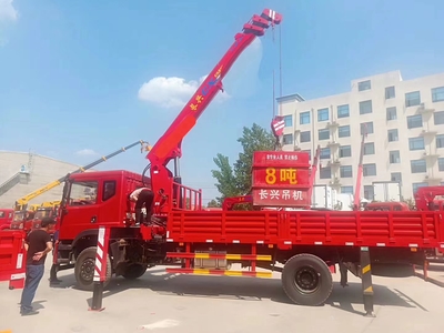 石煤隨車吊與清障車 專業裝備的制造基地探析